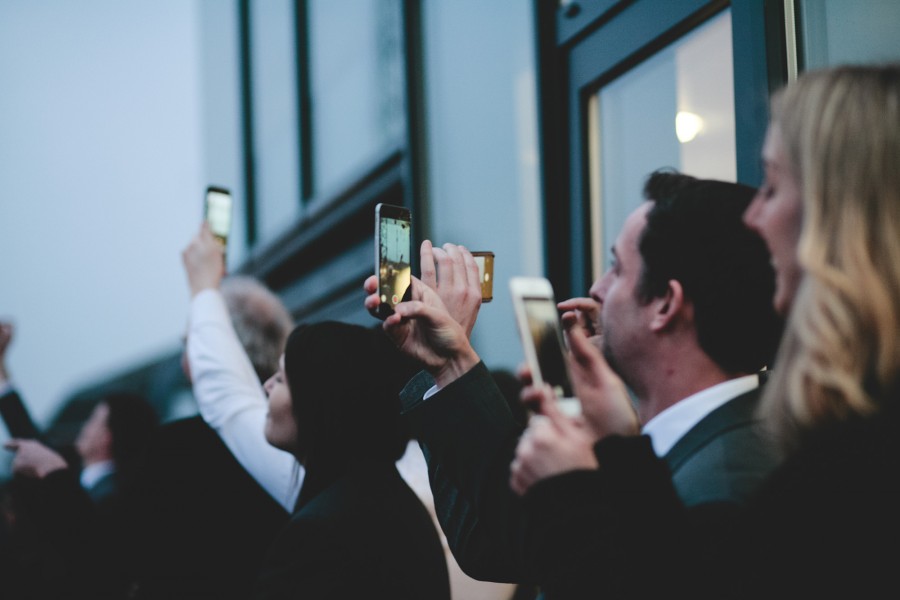 10 reasons to start a wedding website