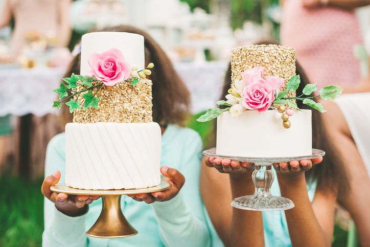 What style of wedding cake suits your theme?