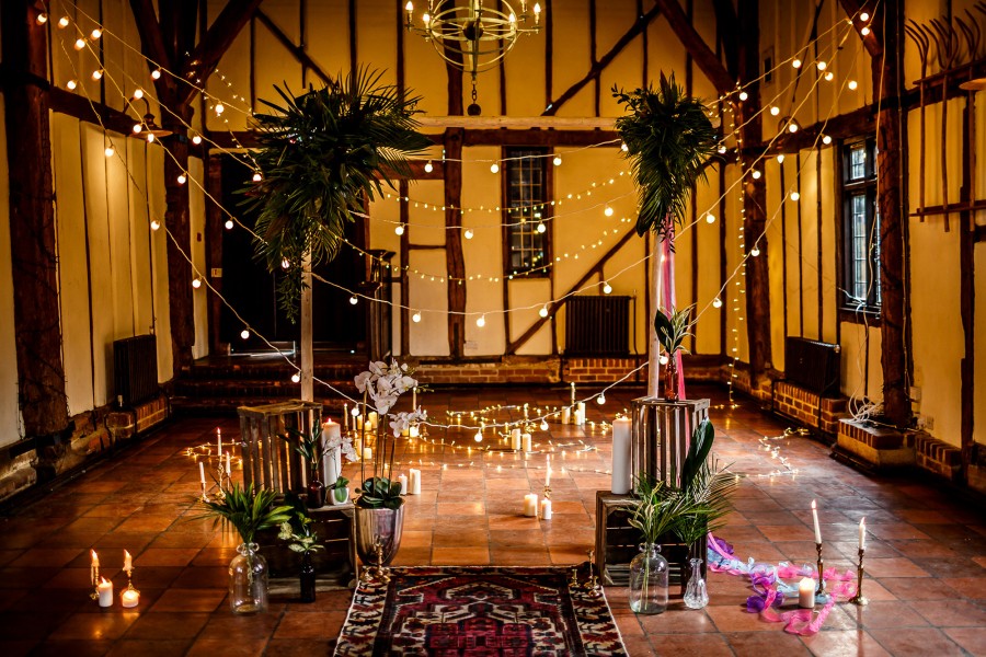 What is a microwedding?