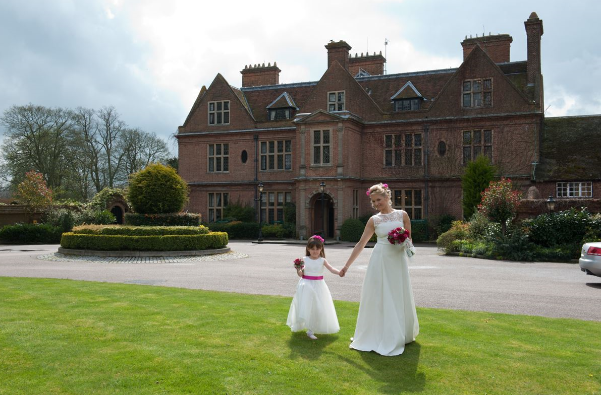 9 amazing wedding venues in Buckinghamshire