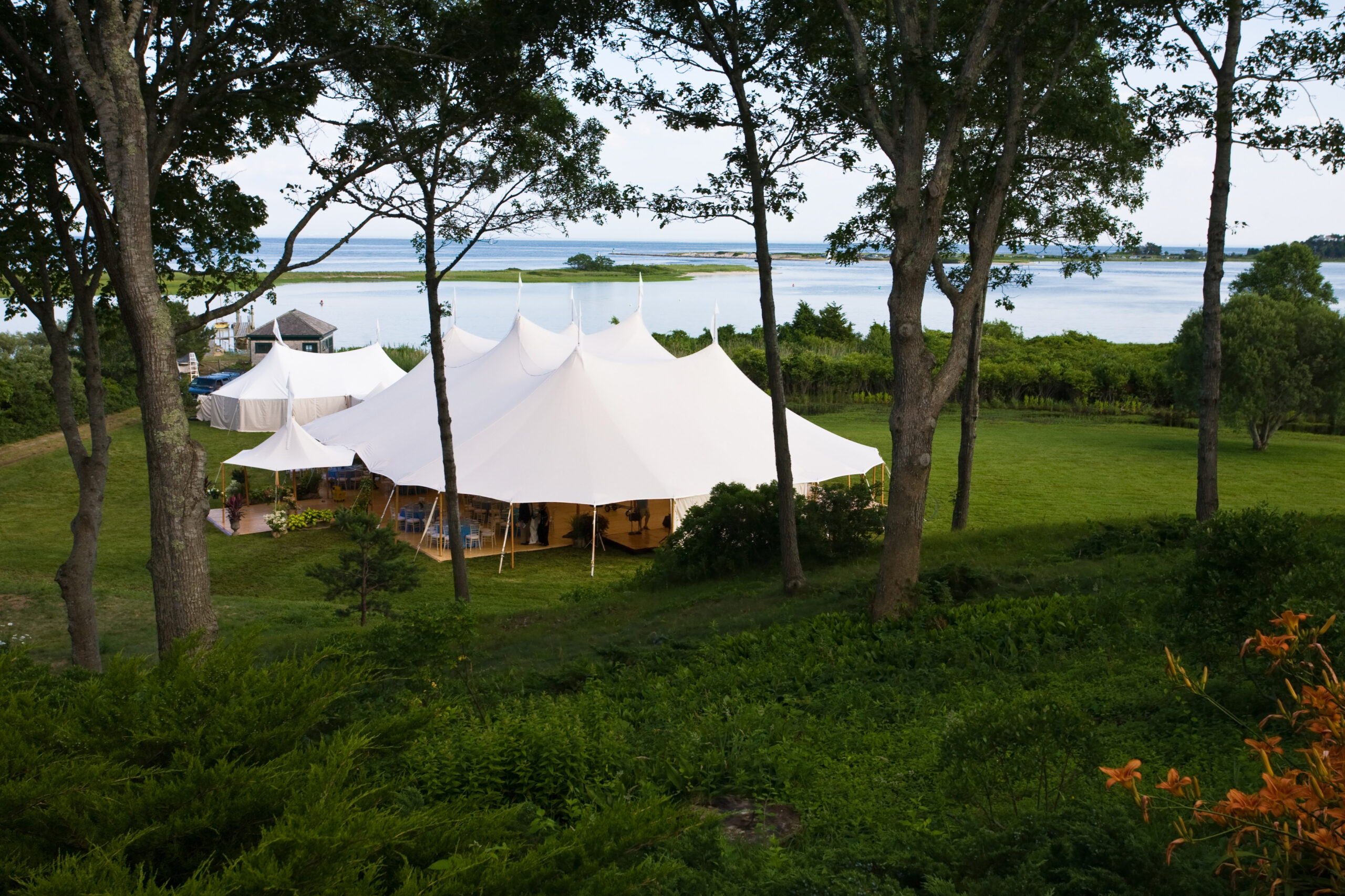 Reasons to consider a breakfast wedding