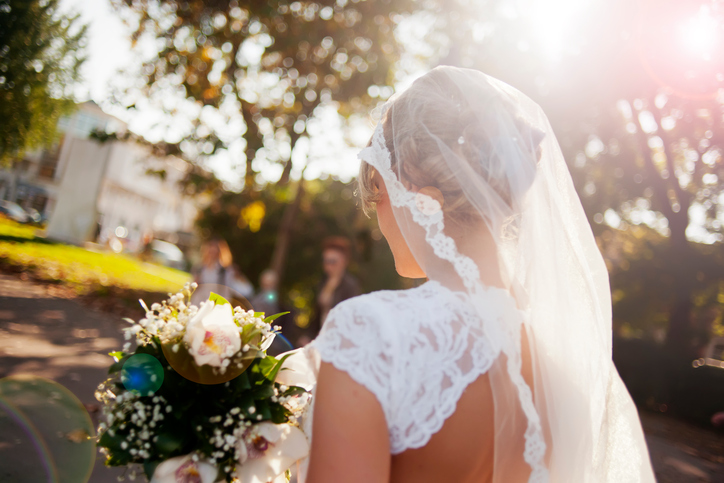 10 wedding traditions and where they came from