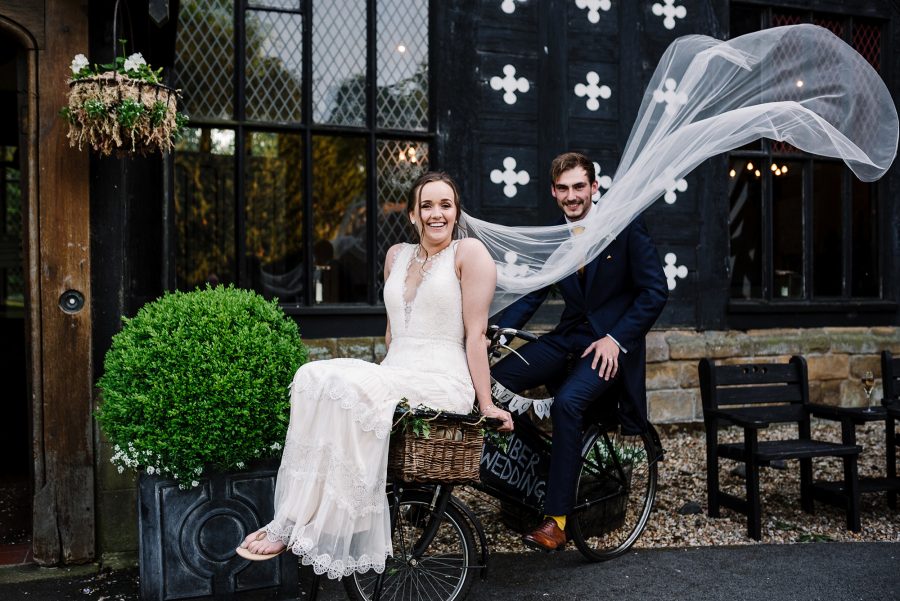 How to feel comfortable with your photographer