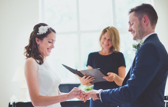 Top 10 marriage celebrants in Buckinghamshire