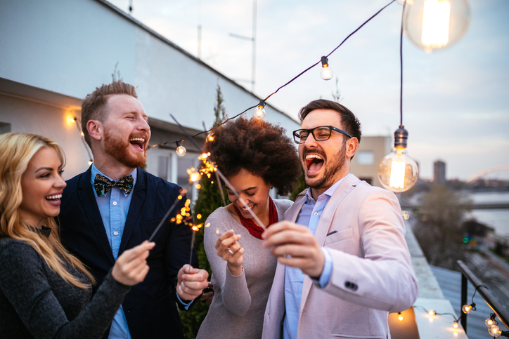 Christmas Weddings: Pros And Cons To Consider