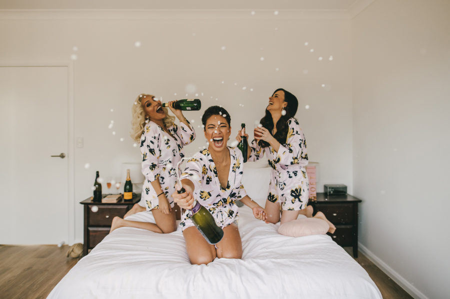 9 must have photos for you and your bridesmaids