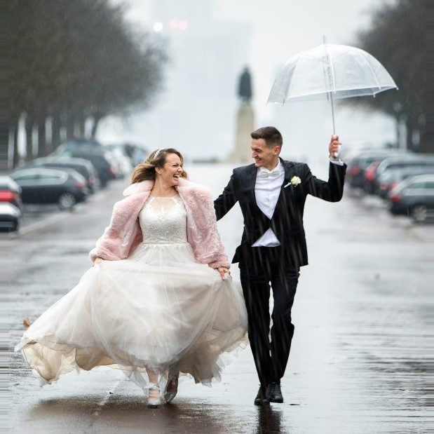 Rainy wedding day inspiration because it’s not a bad thing!
